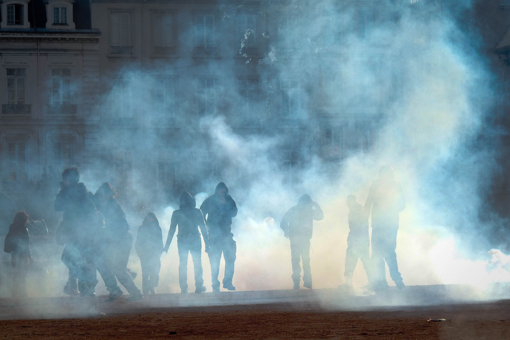 Les  gaz  lacrymogènes